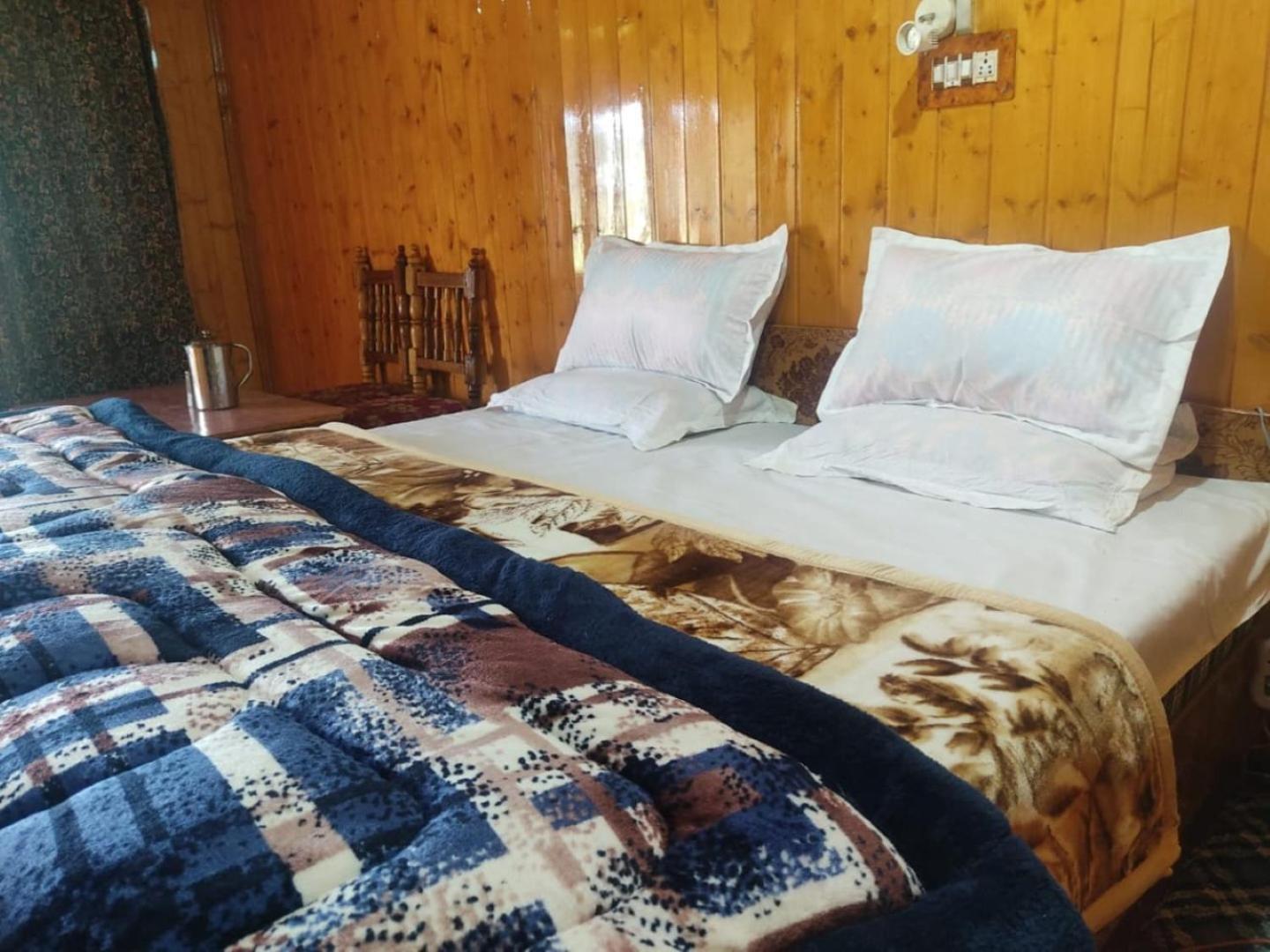 Roseland Cottage , Гульмарг Экстерьер фото