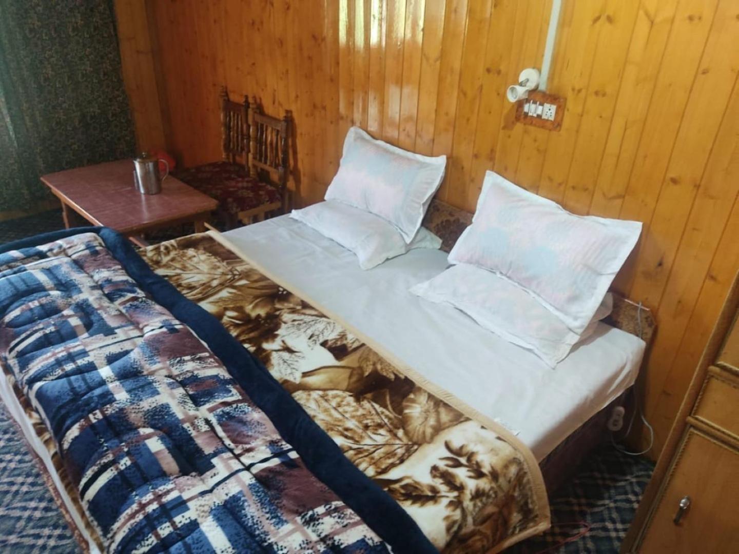 Roseland Cottage , Гульмарг Экстерьер фото