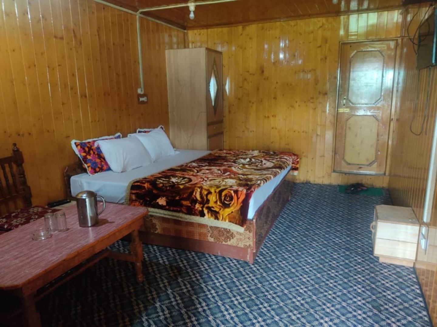 Roseland Cottage , Гульмарг Экстерьер фото