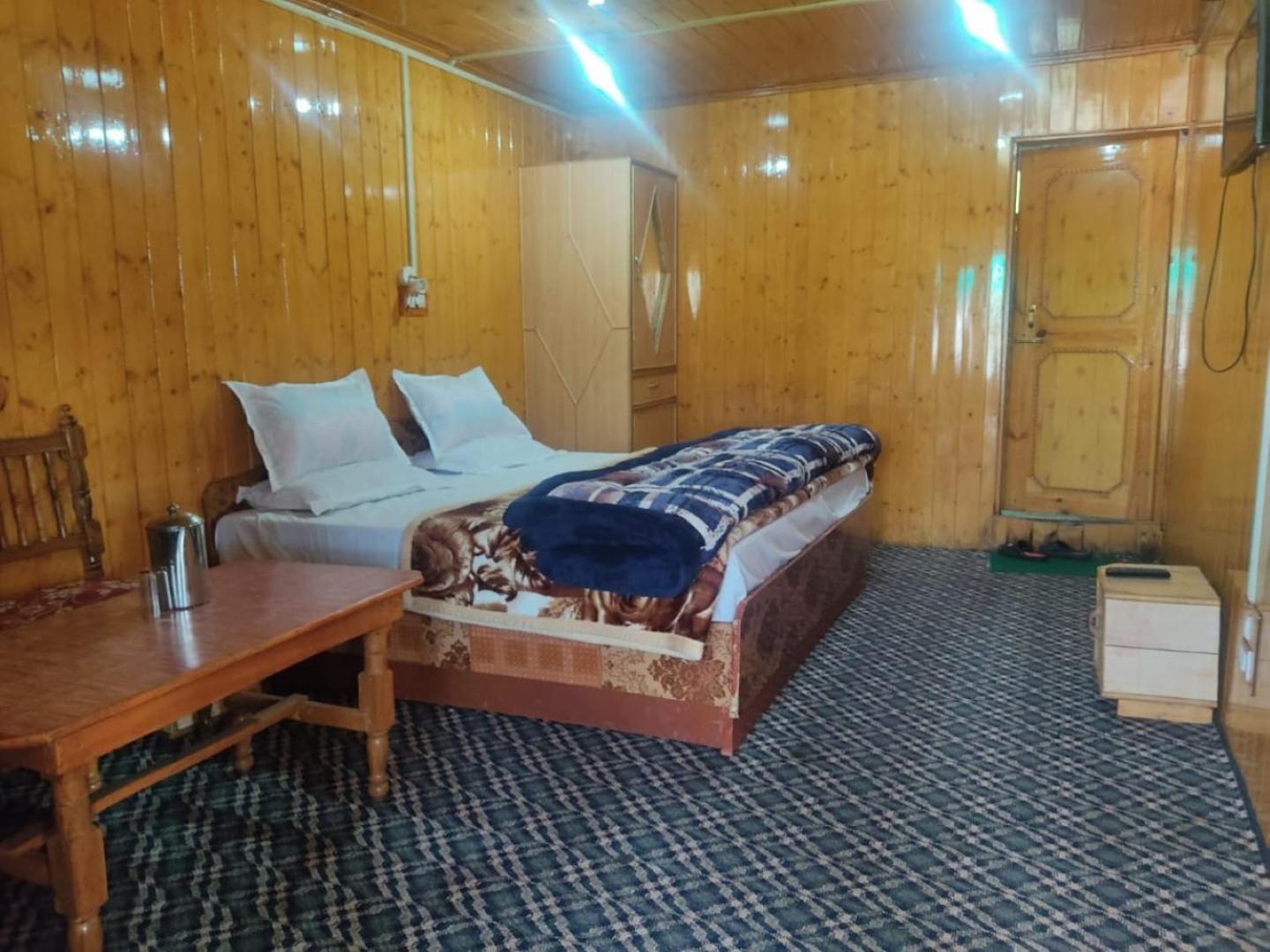 Roseland Cottage , Гульмарг Экстерьер фото