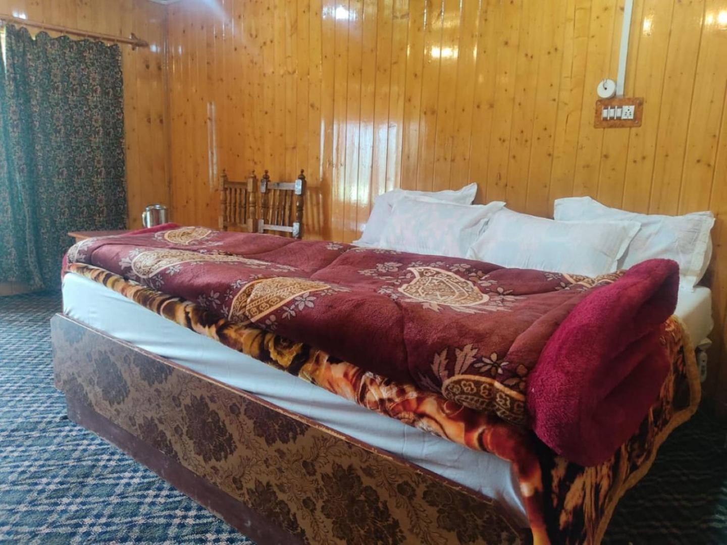 Roseland Cottage , Гульмарг Экстерьер фото